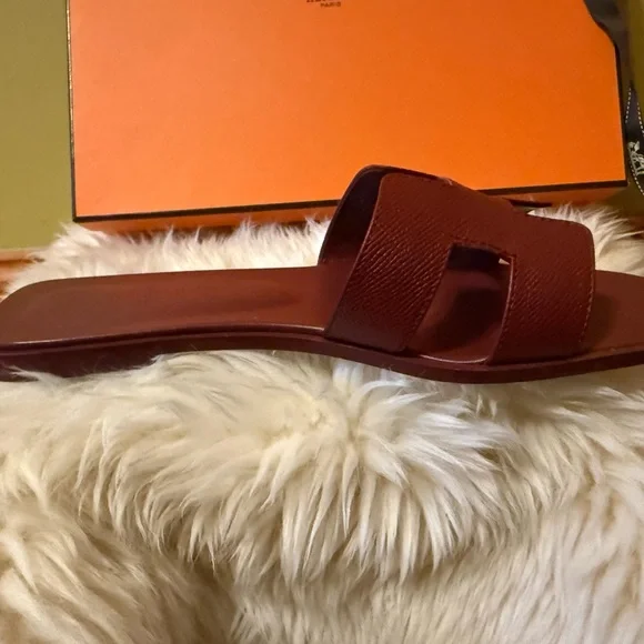AUTHENTIC❗️Hermes Rouge H Oran Sandal - Picture 13 of 13